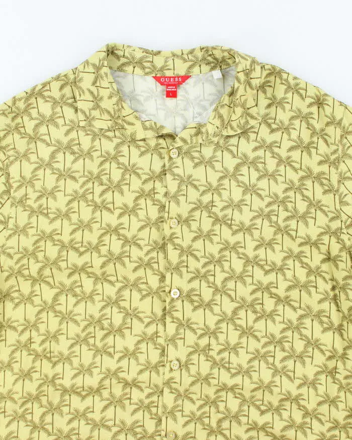 Vintage Y2K Guess Palm Printed Lightweight Hawaiian Shirt - L sold by Rokit product image thumbnail 3