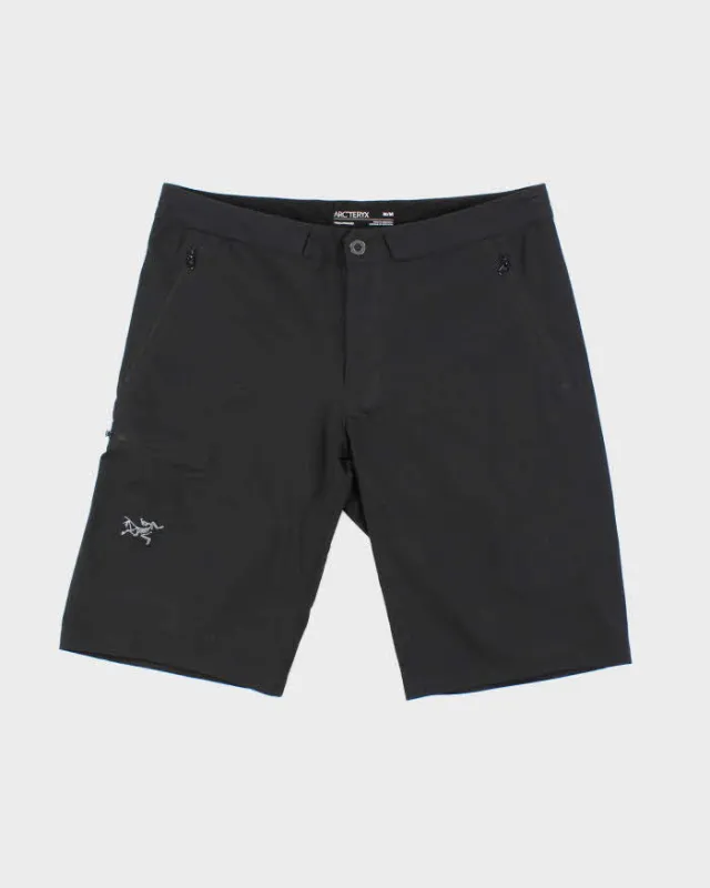 Vintage 2000's Arc'teryx Lightweight Hiking Cargo Shorts - W32 L11 sold by Rokit