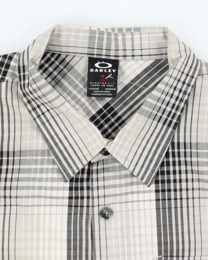 Vintage 2000's Oakley Checked Short Sleeve Shirt - L sold by Rokit product image thumbnail 5