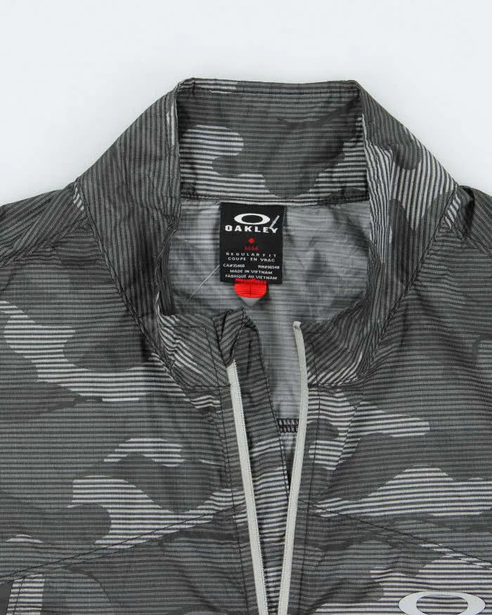 Vintage 2000's Oakley Patterned Windbreaker Jacket - M sold by Rokit product image thumbnail 5
