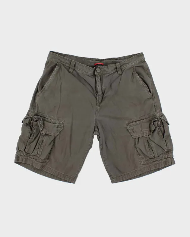 Vintage 2000's Wrangler Wide Leg Faded Cargo Shorts - W34 L9 sold by Rokit