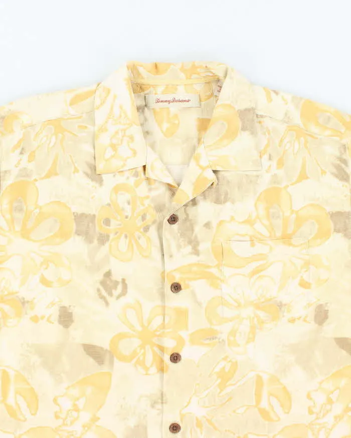 Vintage Tommy Bahama Silk Hawaiian Shirt - M sold by Rokit product image thumbnail 3