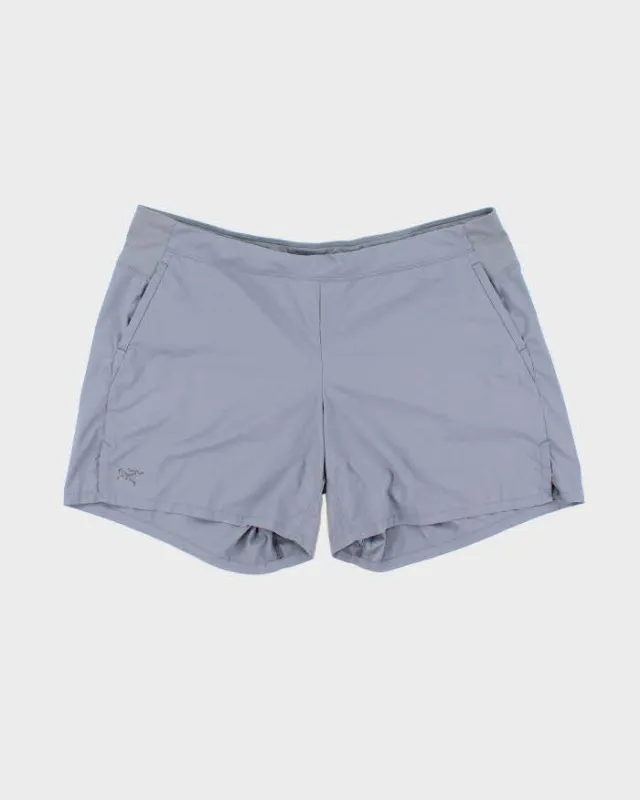 Vintage Arc'teryx Lightweight Sports Shorts - W36 L5 sold by Rokit