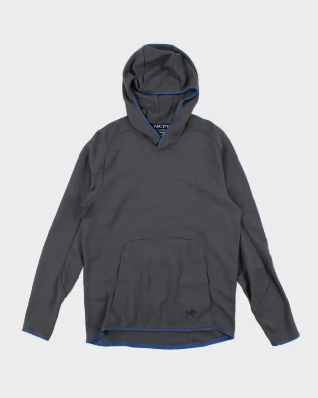Men's Arc'Teryx Dark Grey Pullover Hoodie - L sold by Rokit