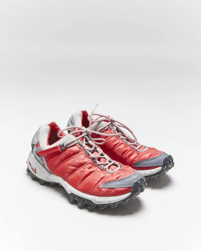 Vintage Nike ACG Trainers - UK4.5 made by Nike