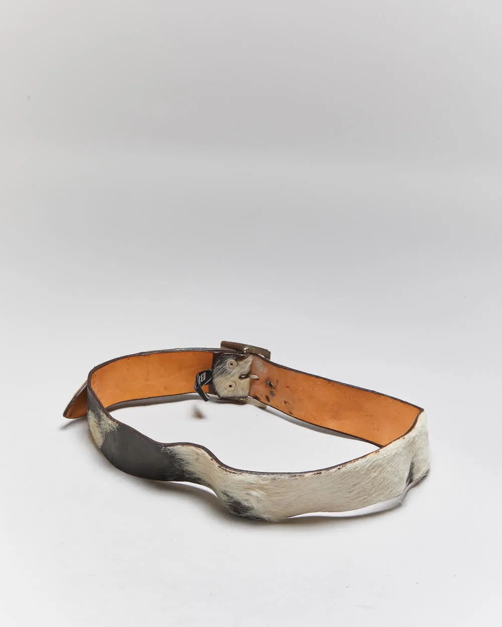 Vintage Y2k 00s Brave Cow Hide Leather Belt - W30-W34 sold by Rokit product image thumbnail 3