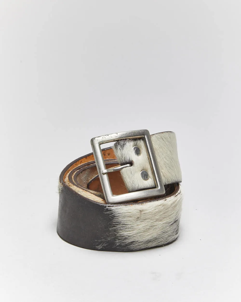 Vintage Y2k 00s Brave Cow Hide Leather Belt - W30-W34 sold by Rokit