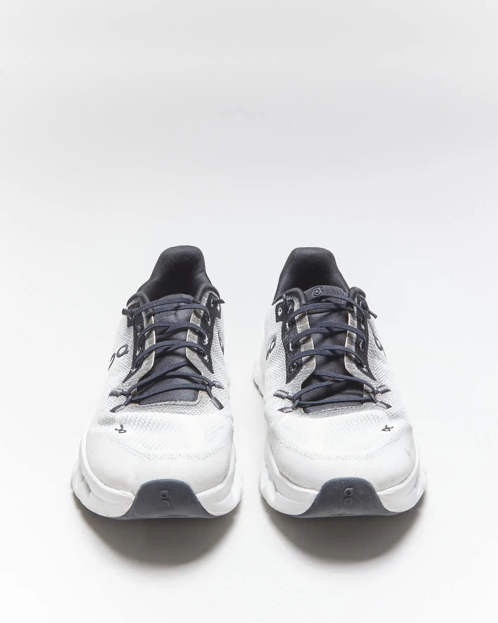 ON Cloudlit Trainers - UK5 sold by Rokit product image thumbnail 3