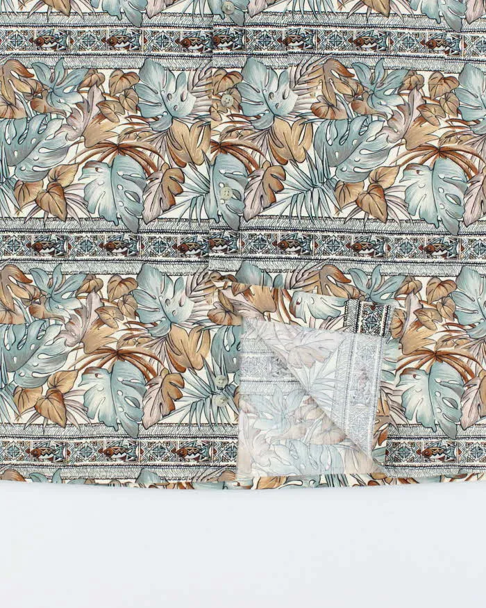 Vintage 2000's Pierre Cardin All Over Print Patterned Short Sleeve Shirt - M sold by Rokit product image thumbnail 4