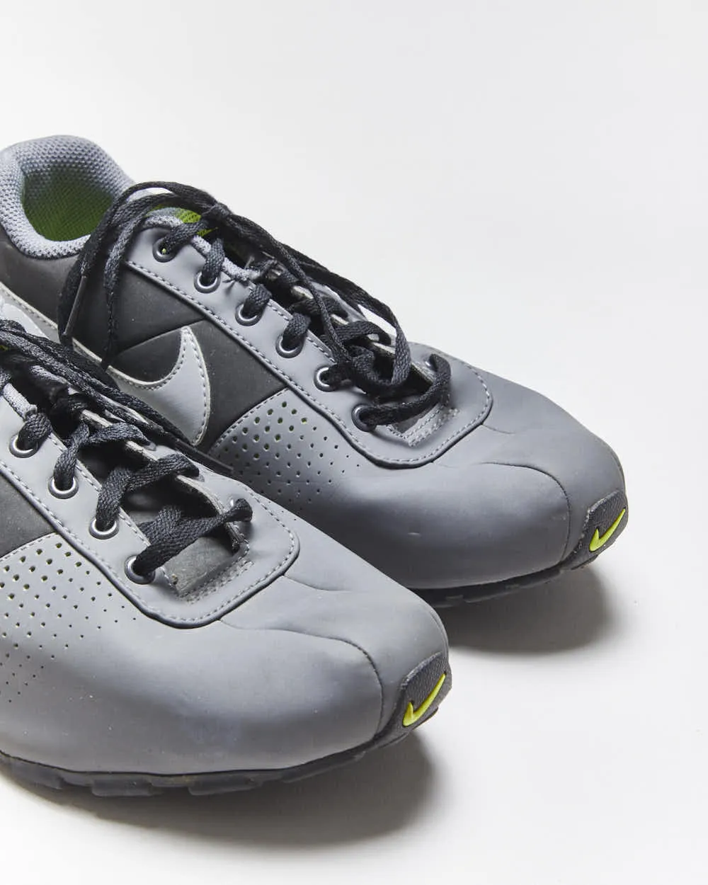 Vintage 00s Nike Shox Neon Shadows Trainers - UK6 sold by Rokit product image thumbnail 5