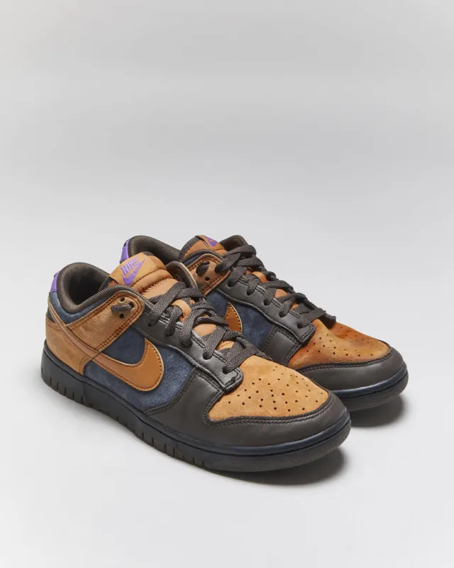 Vintage Nike Dunk Low Trainers - UK7.5 sold by Rokit