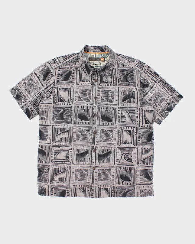 Vintage 2000's Quiksilver Patterned Short Sleeve Hawaiian Shirt - M sold by Rokit