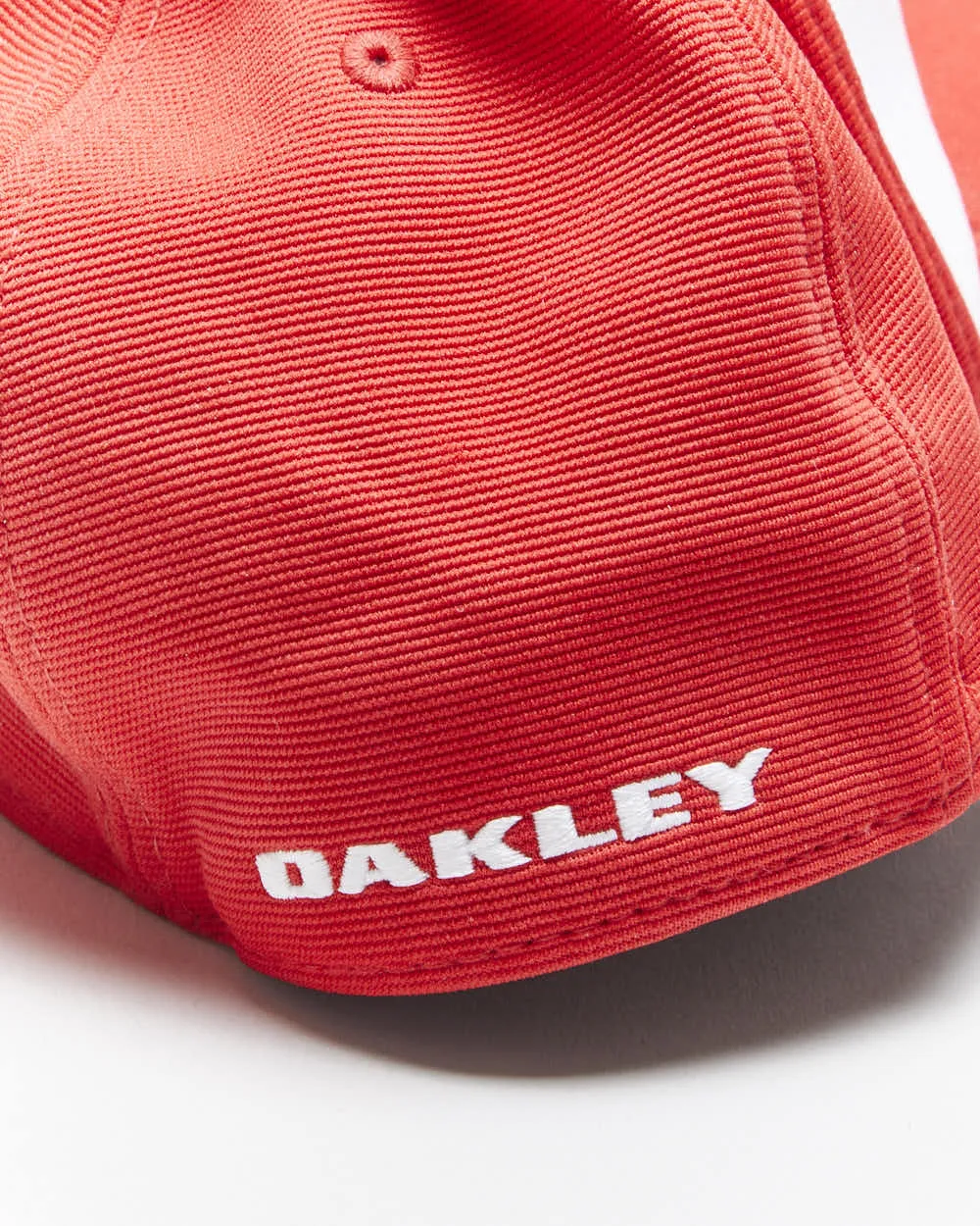Vintage 2000's Oakley O Logo Fitted Cap - L/XL sold by Rokit product image thumbnail 4