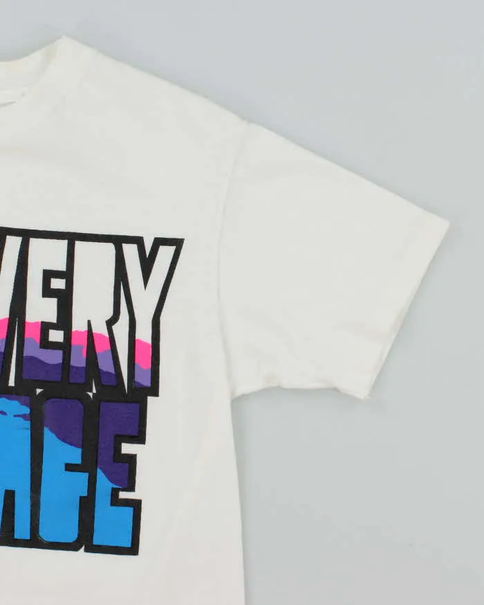 Vintage 90's Discovery Passage Hiking Graphic T-Shirt - M sold by Rokit product image thumbnail 4