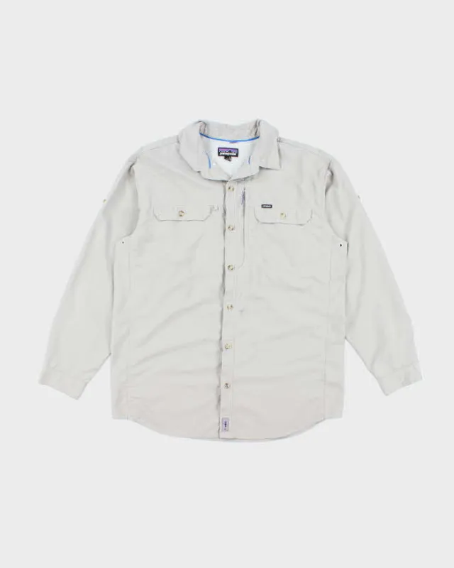 Vintage Patagonia Lightweight Long Sleeve Utility Shirt - L sold by Rokit