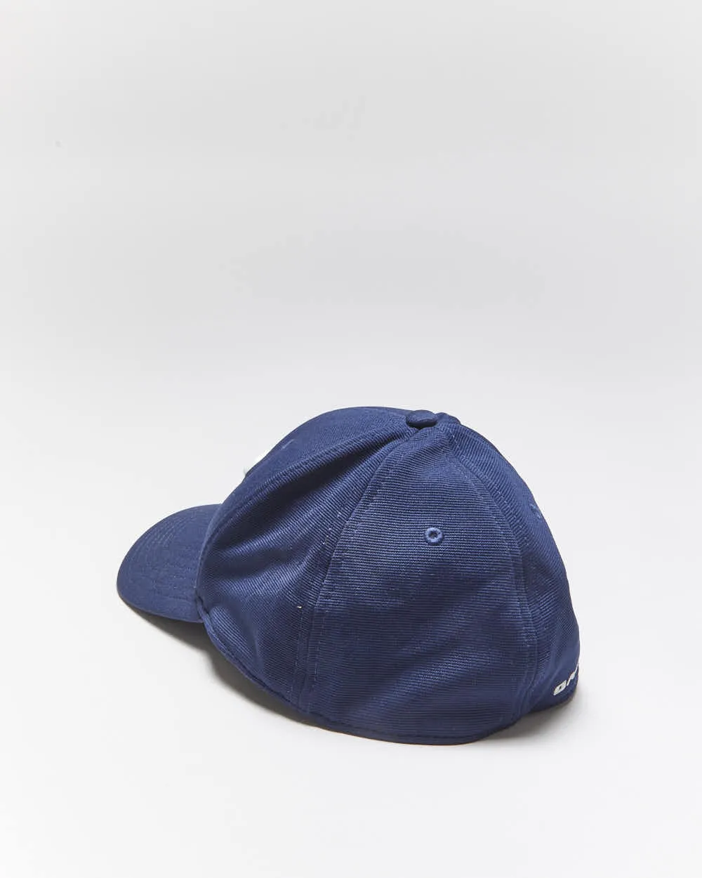 Vintage 2000's Oakley O Logo Fitted Cap - L/XL sold by Rokit product image thumbnail 2