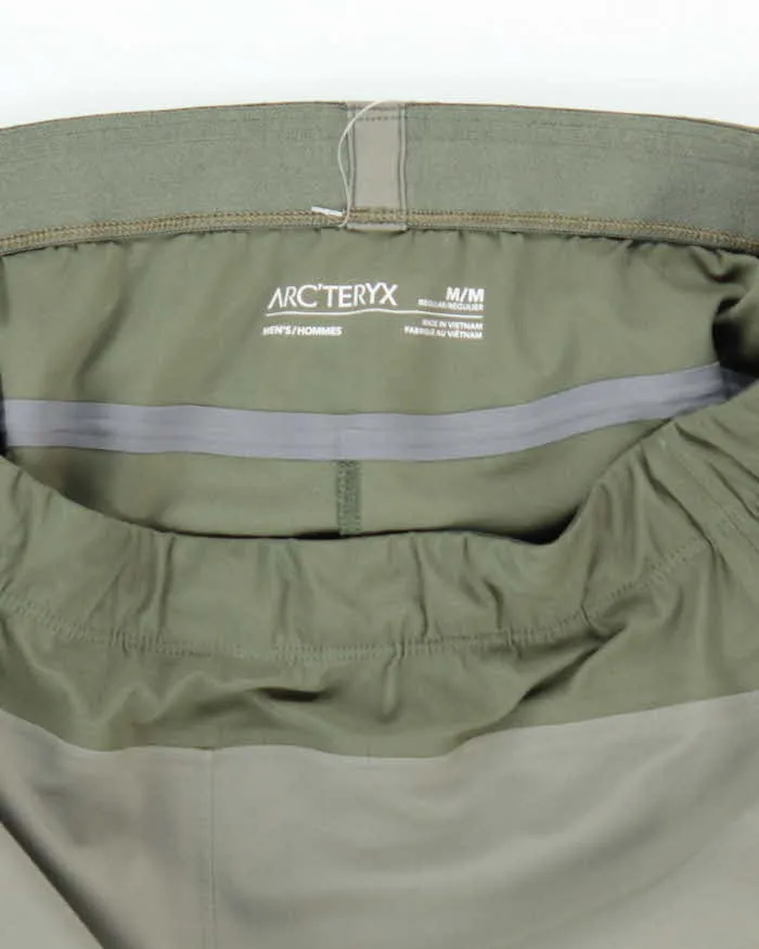 Vintage Arc'teryx Two Tone Gore-Tex Lightweight Utility Trousers - M sold by Rokit product image thumbnail 5