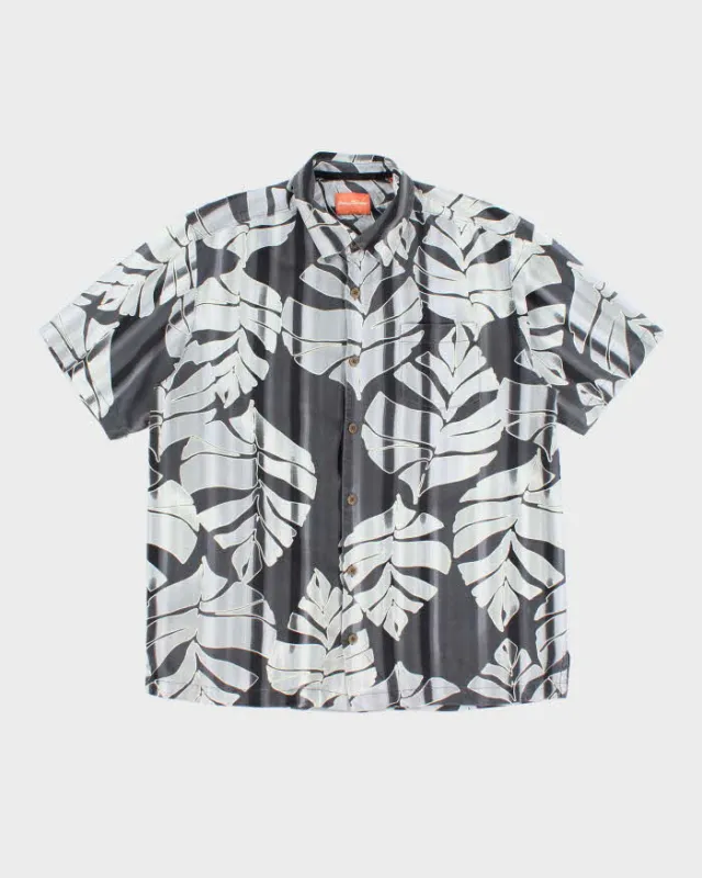 Vintage Tommy Bahama Floral Print Hawaiian Shirt - M sold by Rokit