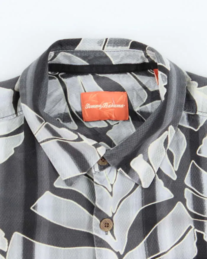 Vintage Tommy Bahama Floral Print Hawaiian Shirt - M sold by Rokit product image thumbnail 5