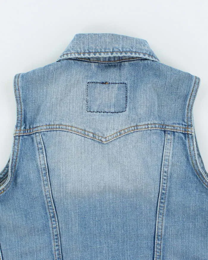 Vintage 2000's Levi's Medium Wash Denim Gilet - S sold by Rokit product image thumbnail 4