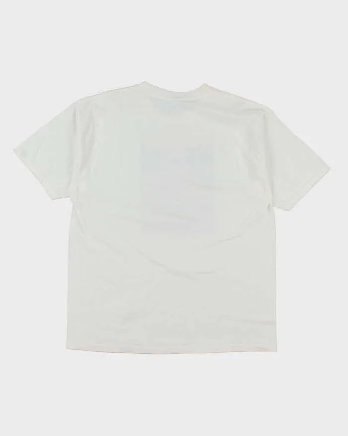 Vintage 2000's Nothing Finer Graphic T-Shirt - XL sold by Rokit product image thumbnail 2