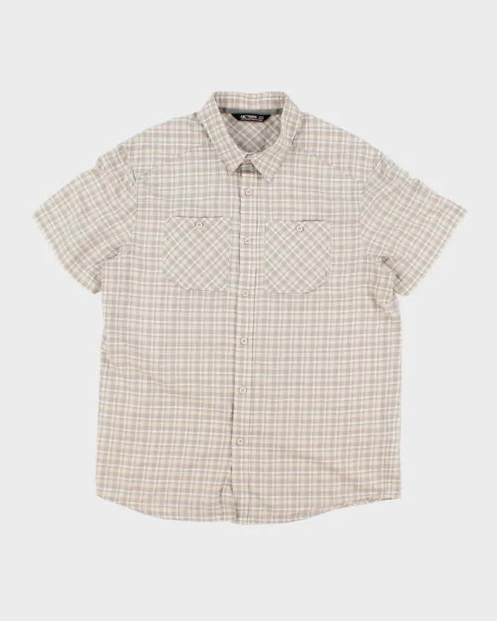 Vintage Arc'teryx Patterned Short Sleeve Shirt - L sold by Rokit