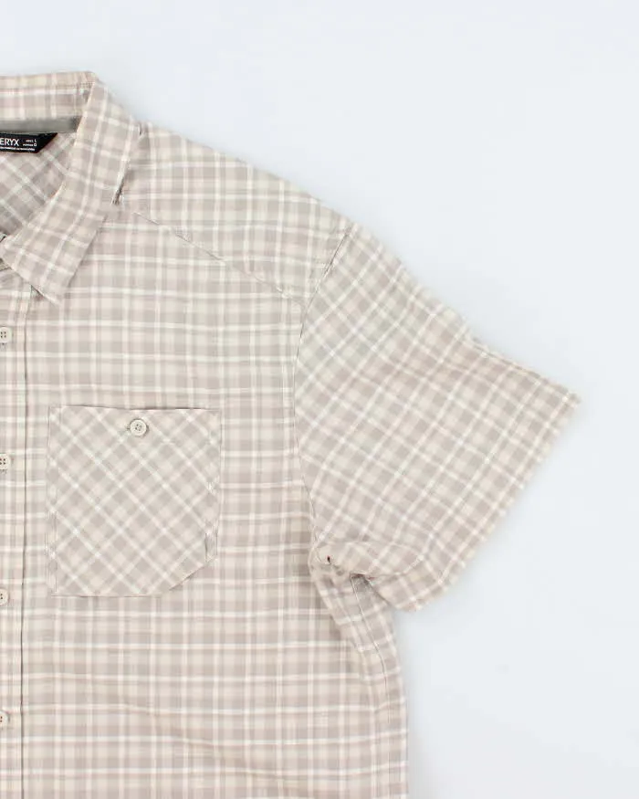 Vintage Arc'teryx Patterned Short Sleeve Shirt - L sold by Rokit product image thumbnail 4