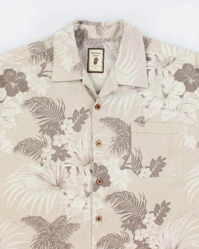 Vintage Jamaica Jaxx Floral Print Silk Hawaiian Shirt - L sold by Rokit product image thumbnail 3