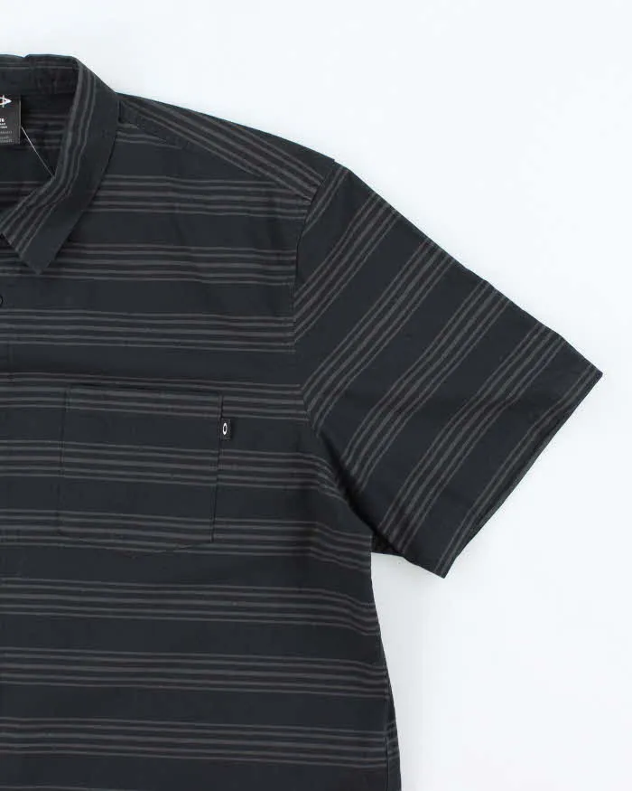 Vintage 2000's Oakley Striped Short Sleeve Shirt - XL sold by Rokit product image thumbnail 4