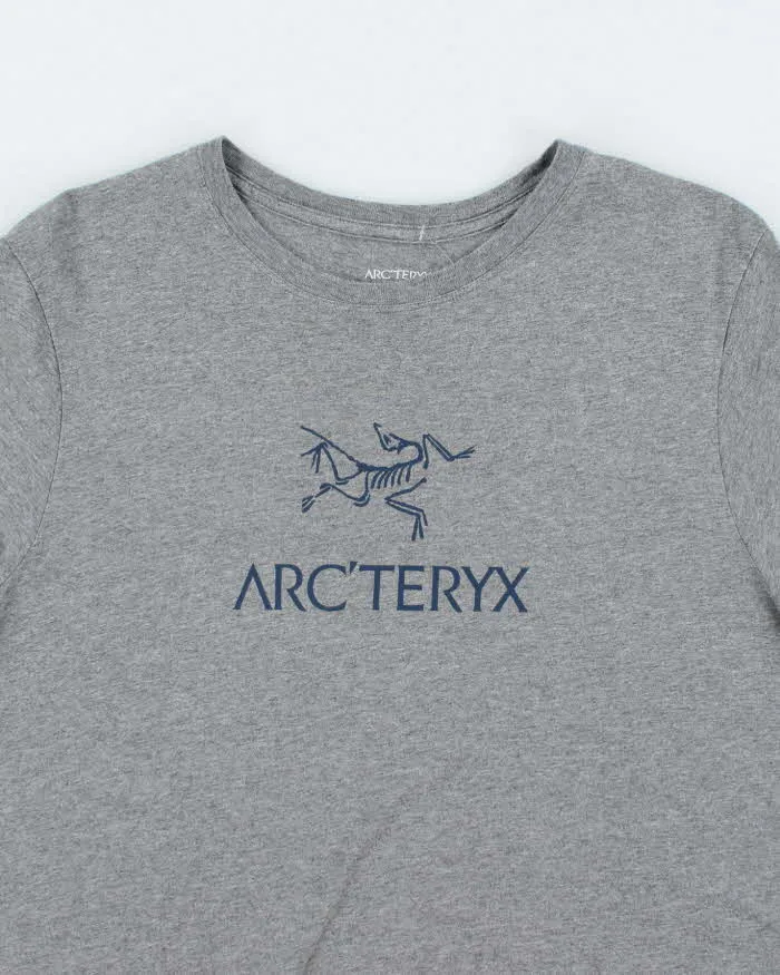 Vintage Arc'teryx Centre Logo Graphic T-Shirt - L sold by Rokit product image thumbnail 3