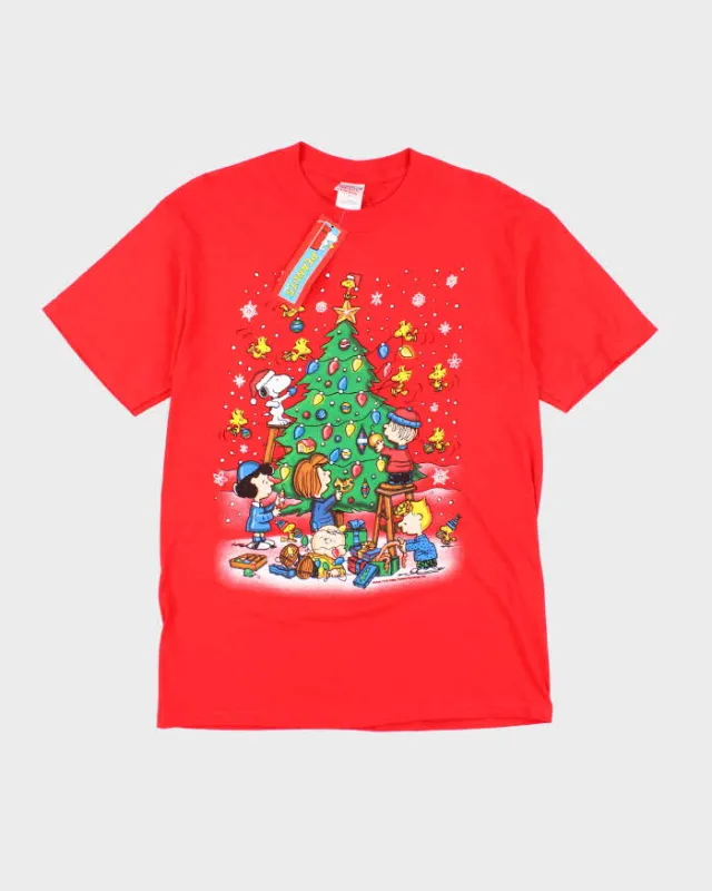 Vintage 2000's Deadstock with Tags Peanuts Christimas Graphic T-Shirt - M sold by Rokit