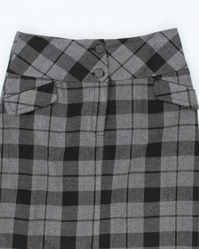 Vintage Y2K Le Chateau Knee Length Grey Check Skirt - S sold by Rokit product image thumbnail 3
