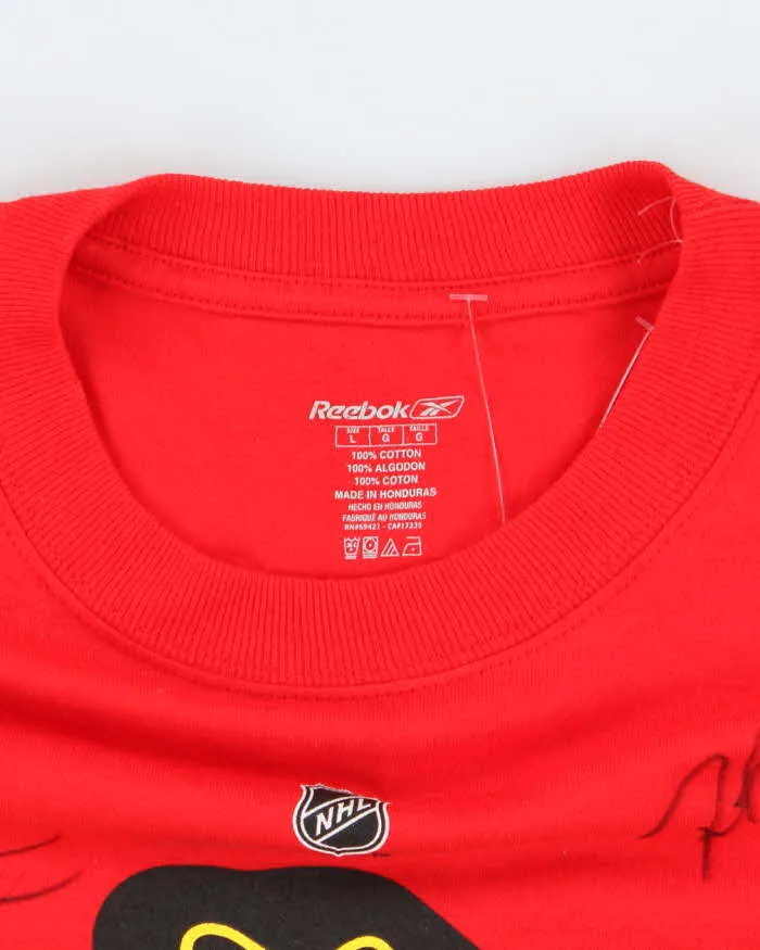 Vintage Reebok Chicago Black Hawks Team Signed Graphic T-Shirt - L sold by Rokit product image thumbnail 5