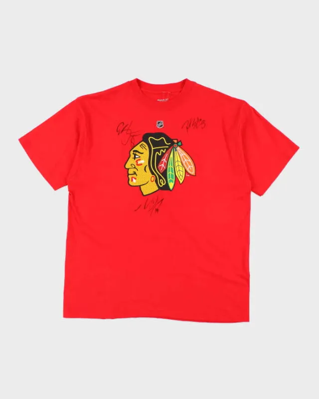 Vintage Reebok Chicago Black Hawks Team Signed Graphic T-Shirt - L sold by Rokit