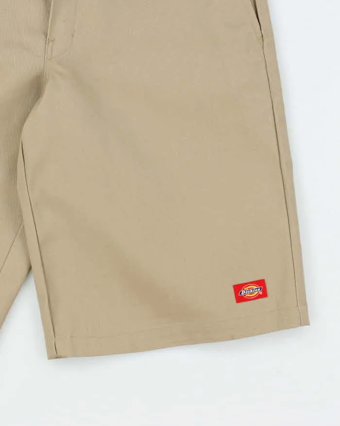 Vintage Y2k Dickies Beige Baggy Shorts - W32 L13 sold by Rokit product image thumbnail 3