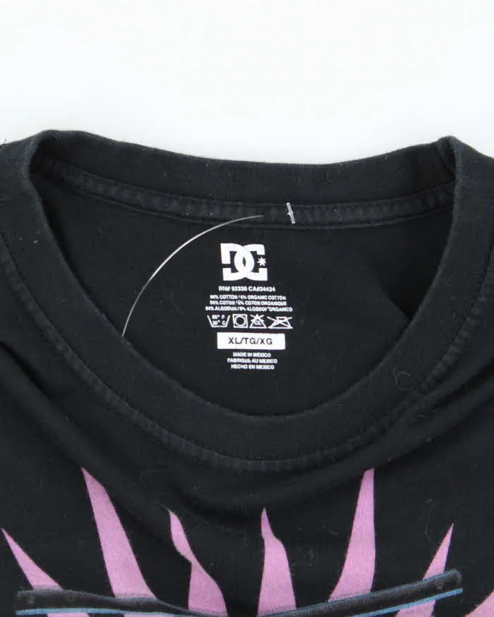 Vintage 00s DC Shoe Co T-shirt - XL sold by Rokit product image thumbnail 5