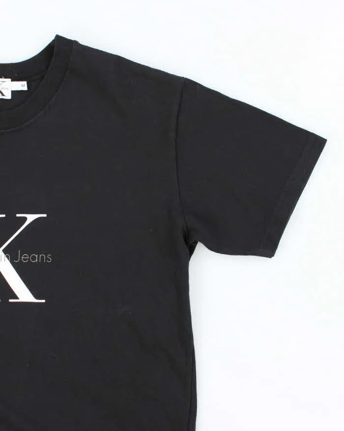 Vintage Y2K Calvin Klein Spell Out Graphic T-Shirt - M sold by Rokit product image thumbnail 4