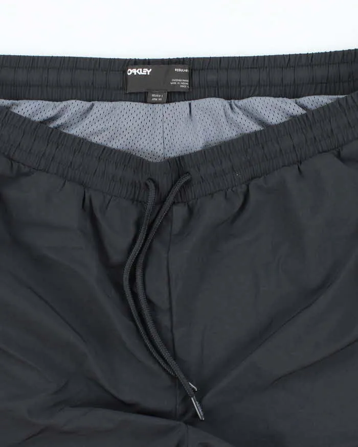 Vintage Oakley Two Tone Sports Shorts - L sold by Rokit product image thumbnail 5