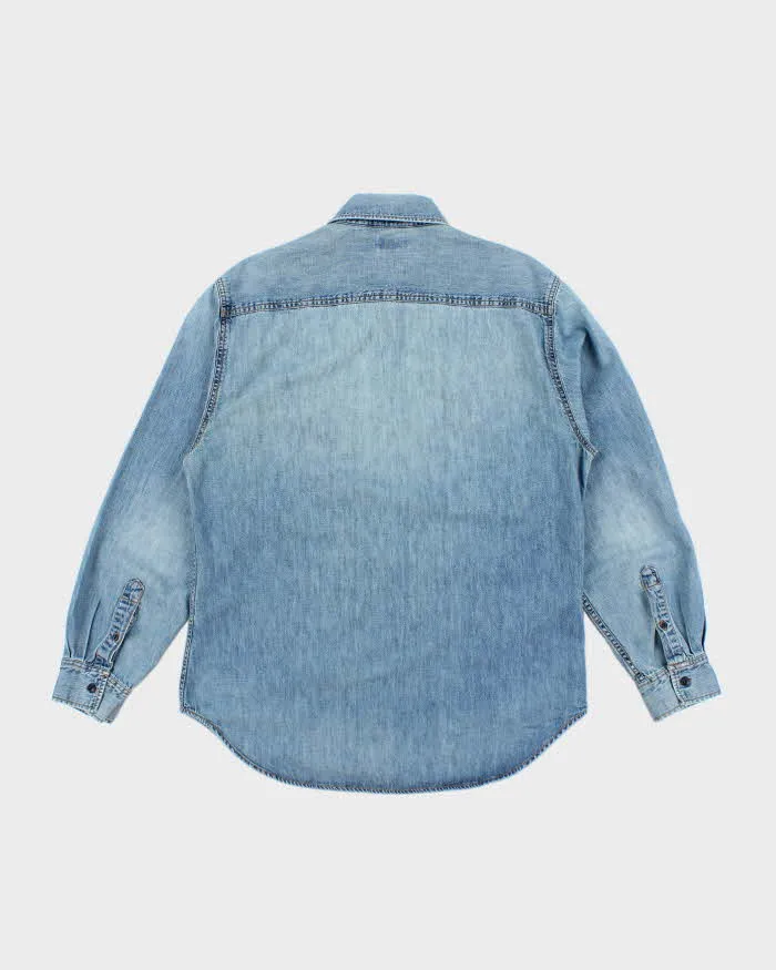 Vintage 2000's Levi's Light Wash Red Label Denim Shirt - M sold by Rokit product image thumbnail 2