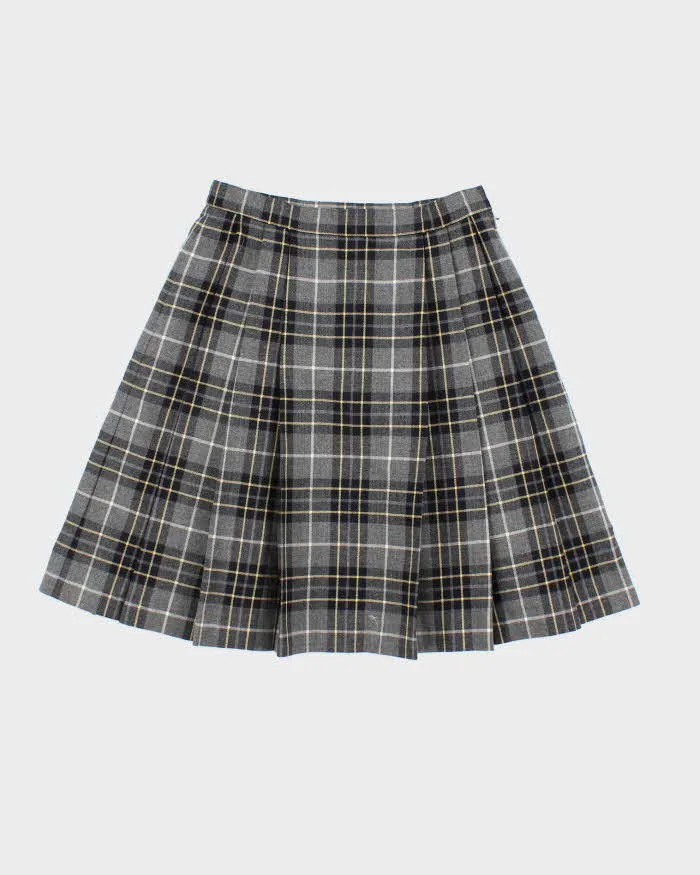 Vintage Burberry Checked Pleated Wool Skirt - XS sold by Rokit product image thumbnail 2