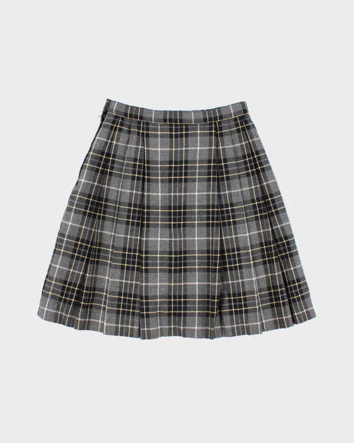 Vintage Burberry Checked Pleated Wool Skirt - XS sold by Rokit