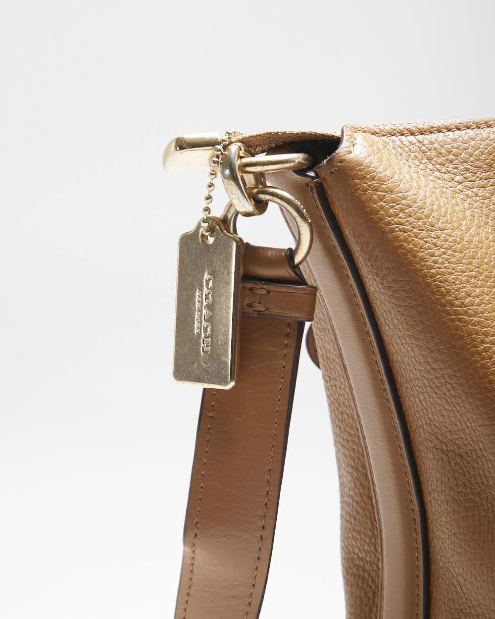 Vintage Y2k 00s Coach Leather Shoulder Bag sold by Rokit product image thumbnail 3