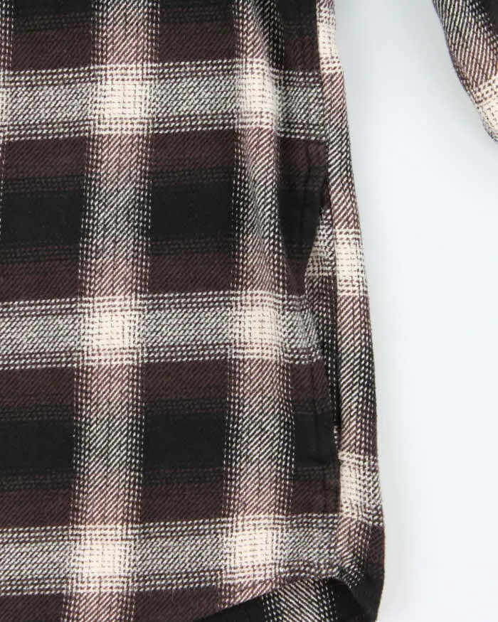 Vintage Orvis Heavyweight Flannel Shirt - L sold by Rokit product image thumbnail 5