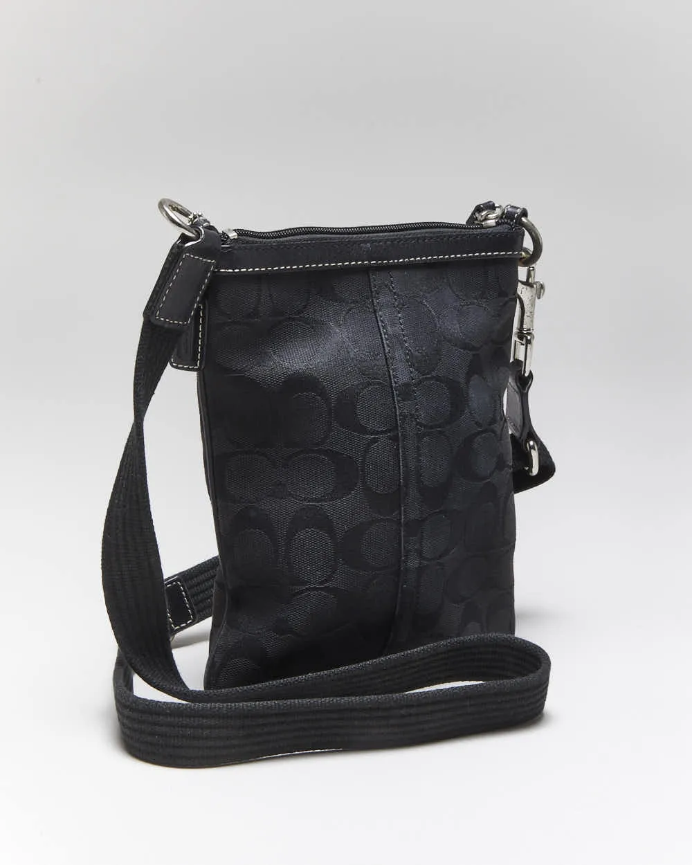 Vintage Y2k 00s Coach Side Bag sold by Rokit product image thumbnail 2