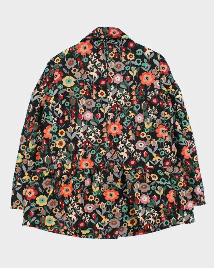 Vintage 00s Women's
Valentino Red Floral Double Breasted Jacket - L sold by Rokit product image thumbnail 2