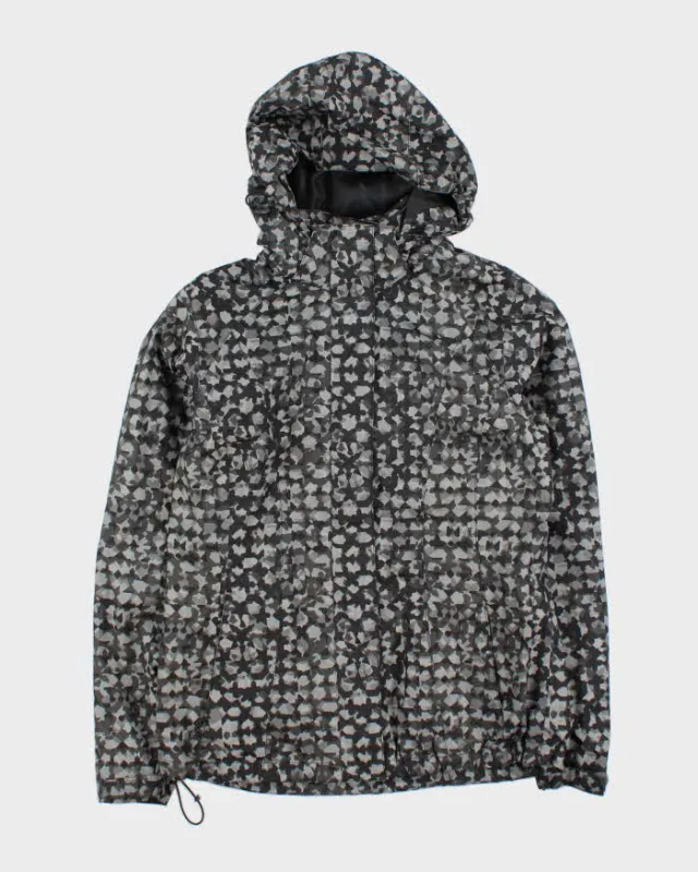 Vintage Eddie Bauer Hooded Waterproof Jacket - S sold by Rokit