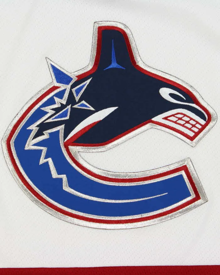 Vintage 1990s CCM Vancouver Canucks NHL Jersey - L sold by Rokit product image thumbnail 4