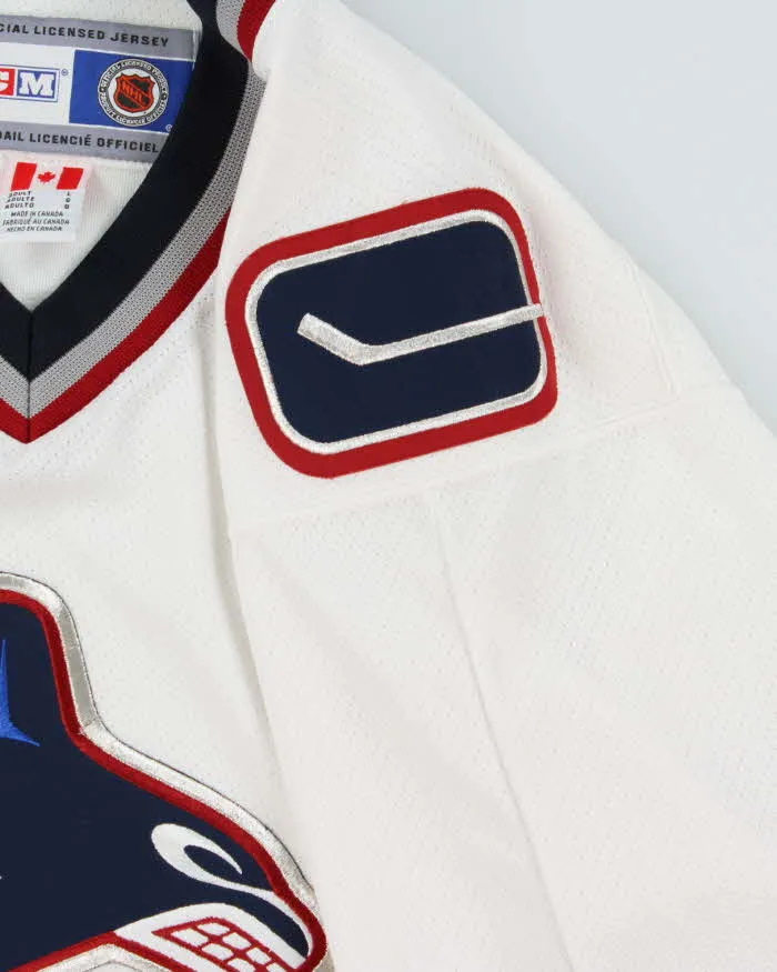 Vintage 1990s CCM Vancouver Canucks NHL Jersey - L sold by Rokit product image thumbnail 5