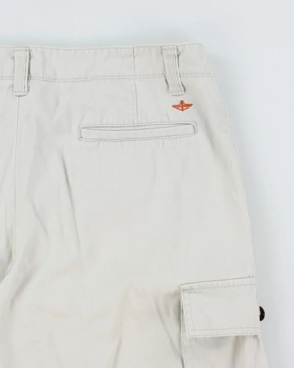 Vintage Dockers Wide Fit Cargo Shorts - W33 L10 sold by Rokit product image thumbnail 4