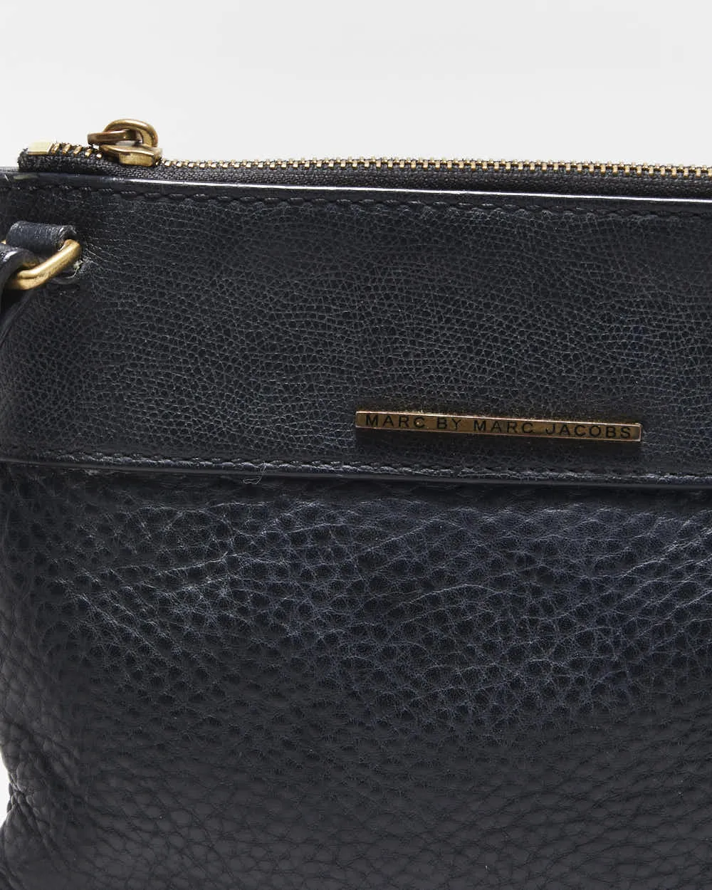 Vintage Y2K 00s Marc By Marc Jacobs Navy Pebble Leather Crossbody Bag sold by Rokit product image thumbnail 3